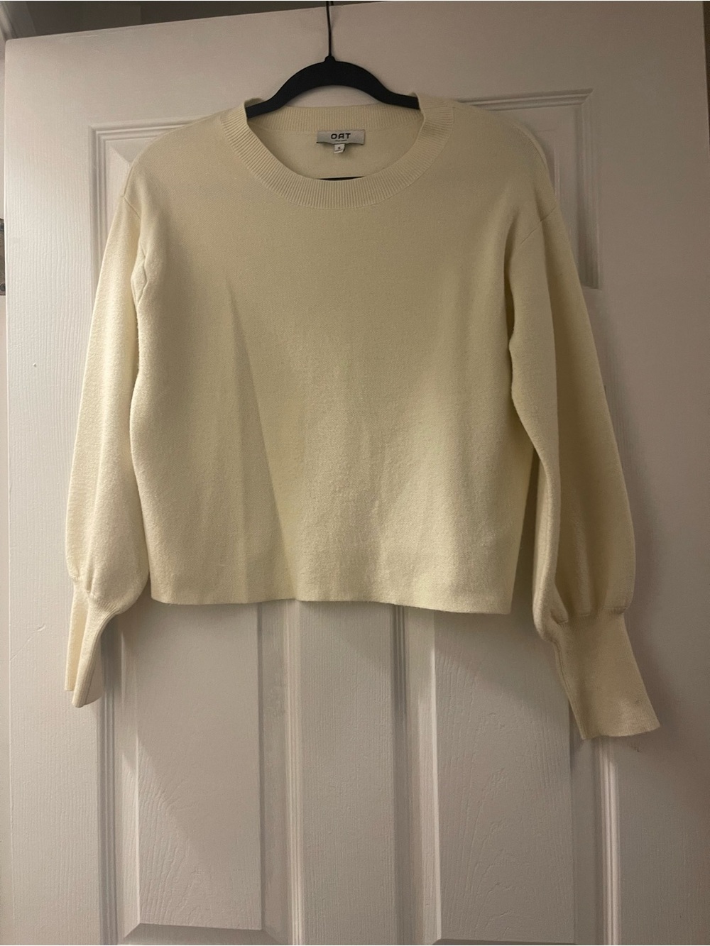 OAT New York Ivory Balloon Sleeve Cropped Sweater Size Small